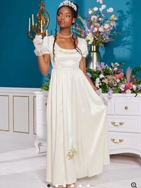 Her Universe Bridgerton Daphne Embroidered Dress Her Universe Exclusive